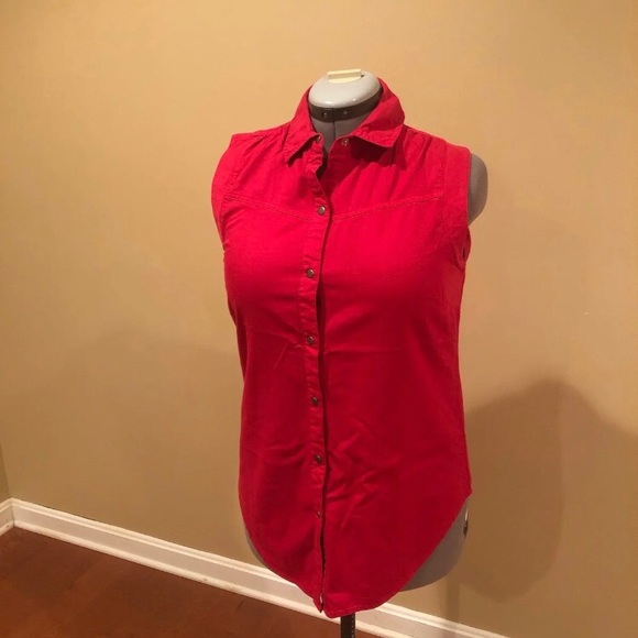 Jessica Simpson’s Women’s Red Snap Tank - Picture 1 of 4